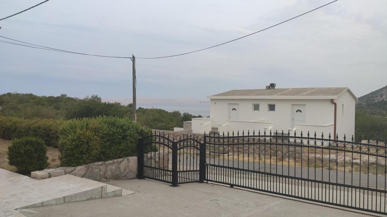 Apartmani Andrea Karlobag Exterior foto